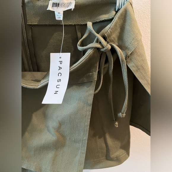 💕 NWT - PACSUN x RYAN DESTINY PARACHUTE CARGO MINI SKIRT - New with tags! - Picture 7 of 11